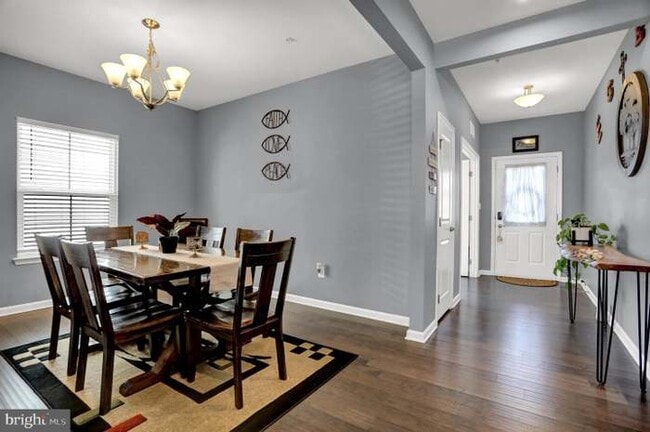 Building Photo - 1704 Scenic Manor Dr
