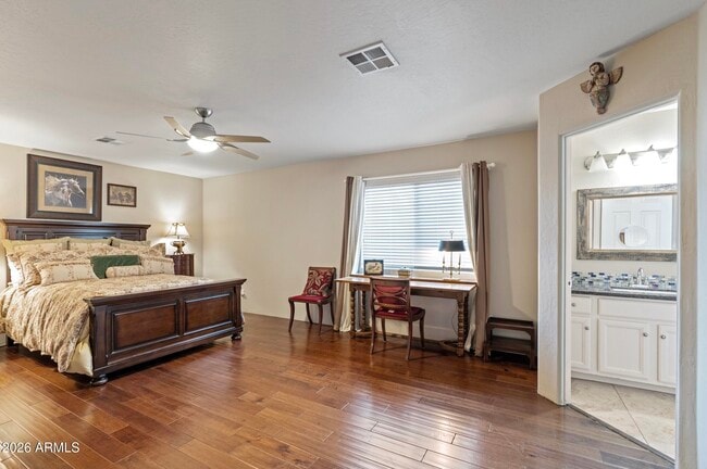 Building Photo - 6016 E Rancho Manana Blvd