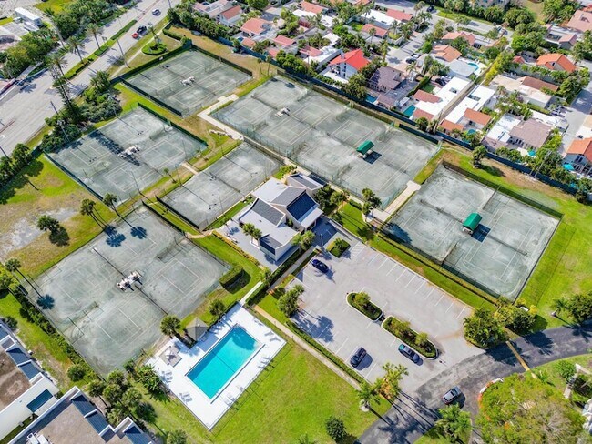 Building Photo - 1605 S US HIGHWAY 1