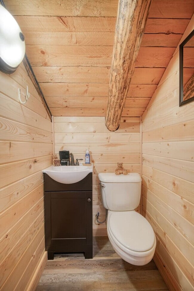 Building Photo - 3980 Bootjack Dr