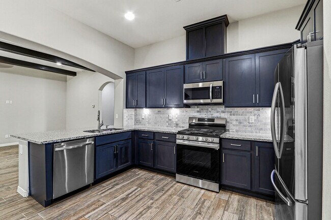 Building Photo - 782 Lemington St