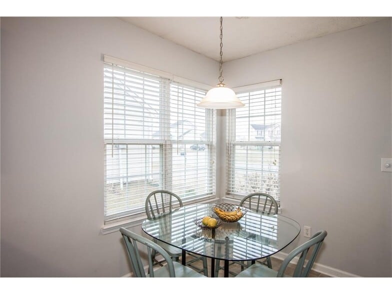 Breakfast Nook - 11708 Signet Lane