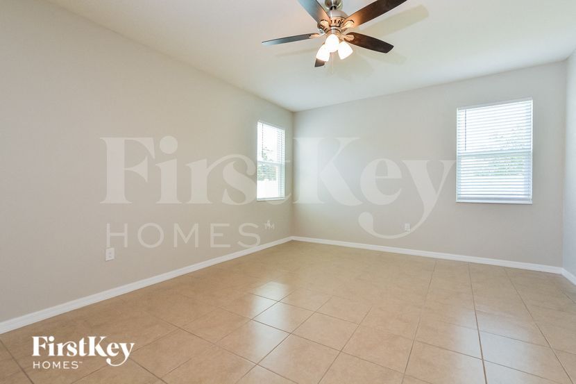 Building Photo - 1511 Angler Avenue