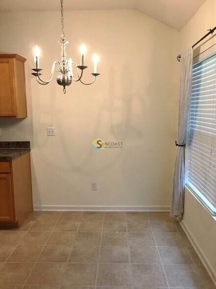 Building Photo - 12060 Hayden Lakes Cir