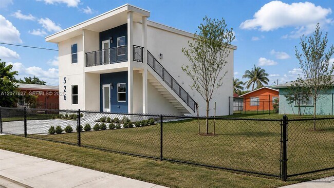 Building Photo - 526 NW 6th St