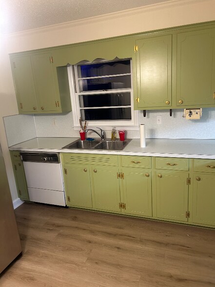 Primary Photo - 2413 Placid Lake Dr