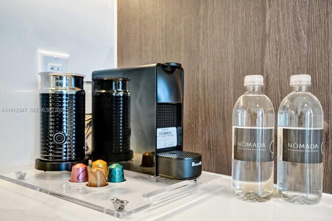 Building Photo - 580 72nd St