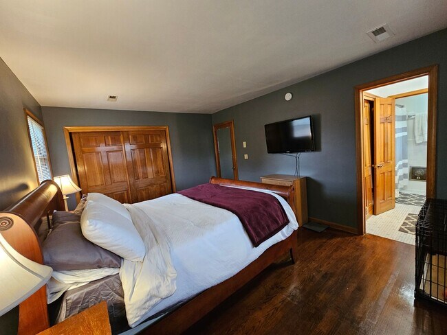 Building Photo - Christiansburg, 3 BR / 2.5 BA, Available A...