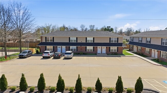 Building Photo - 2302 SE Jayel Terrace