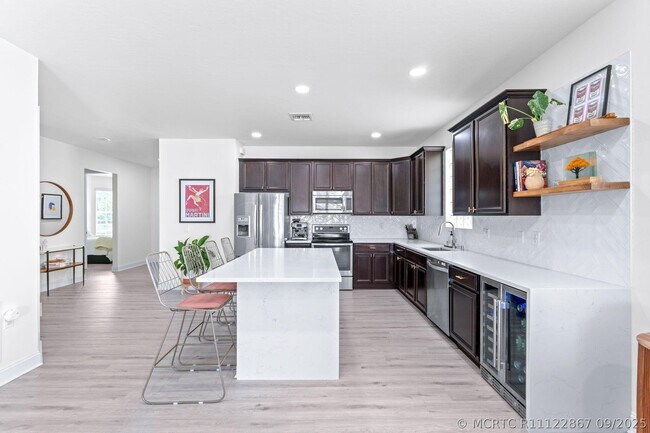 Building Photo - 9160 Wrangler Dr
