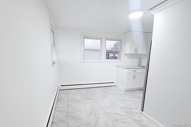 Primary Photo - 308 40th St