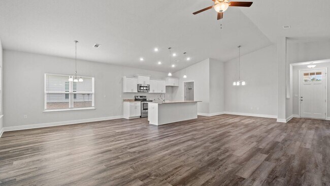 Building Photo - 215 Speckled Trout Ln N