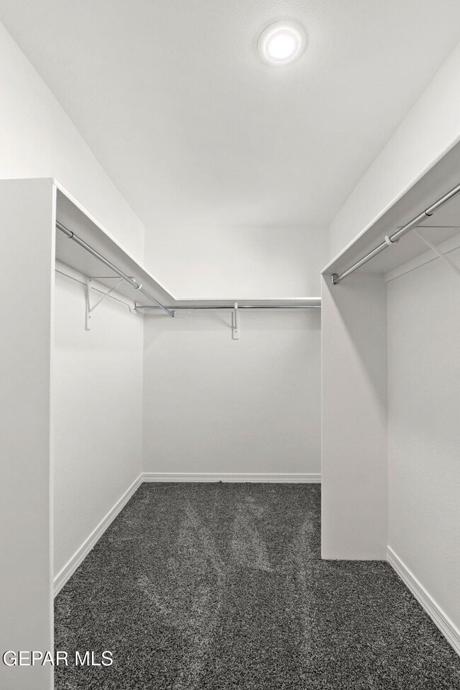 Building Photo - 12816 Linstead Ave