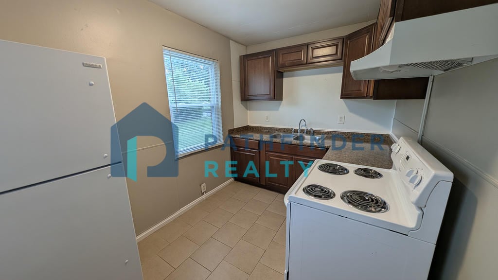 Building Photo - 408 Wallace Dr