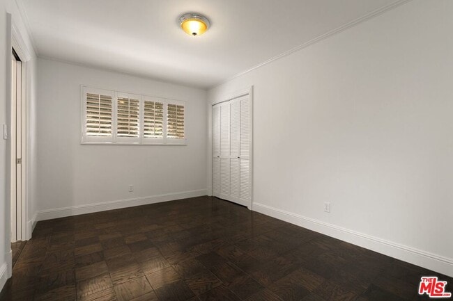 Building Photo - 519 N Rexford Dr