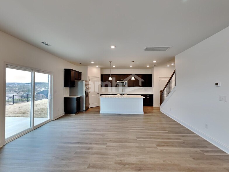 Building Photo - 243 Marin Dr