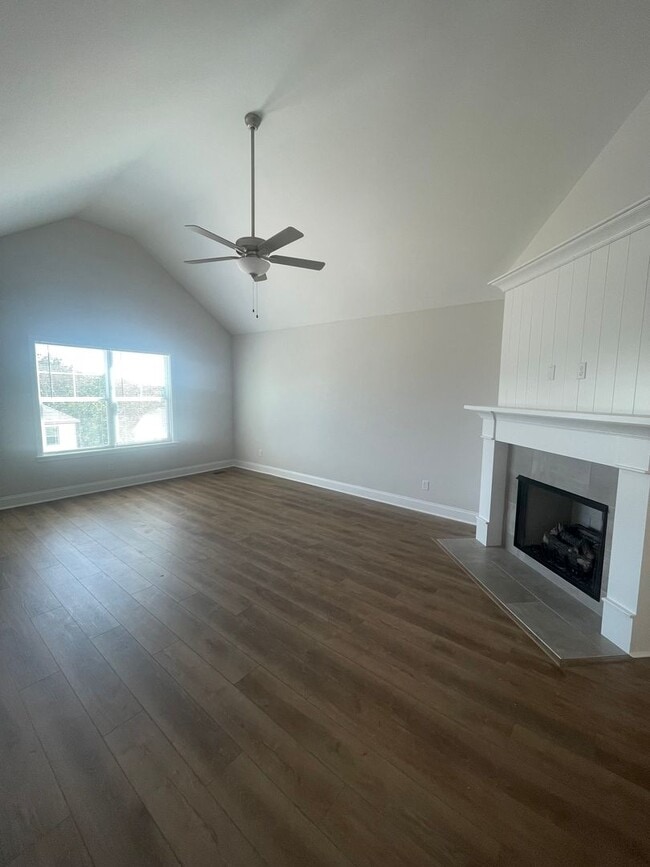 Building Photo - Ooltewah Rental 3 Bedrooms + Full Finished Basement