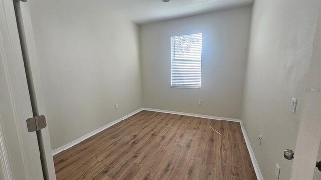 Building Photo - 2528 Ladoga Dr