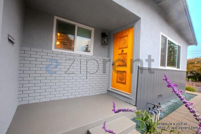 Building Photo - 3040 Blane Way