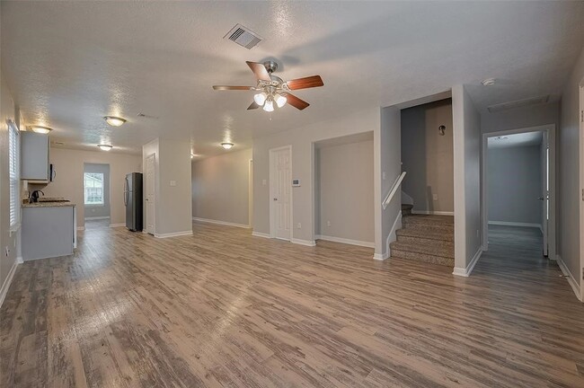 Building Photo - 5009 Willow Point Dr