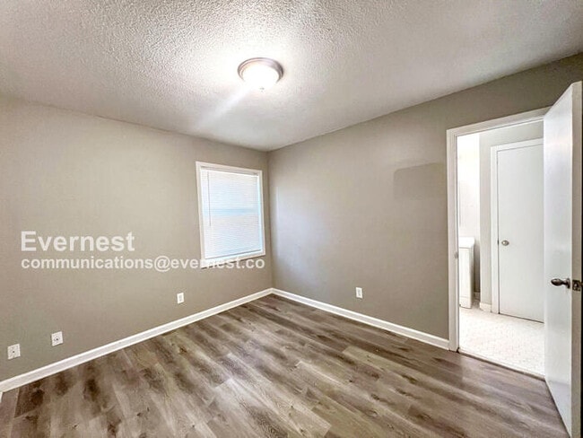 Building Photo - 6335 Southbridge Dr