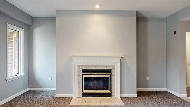 Building Photo - 770 Salisbury St