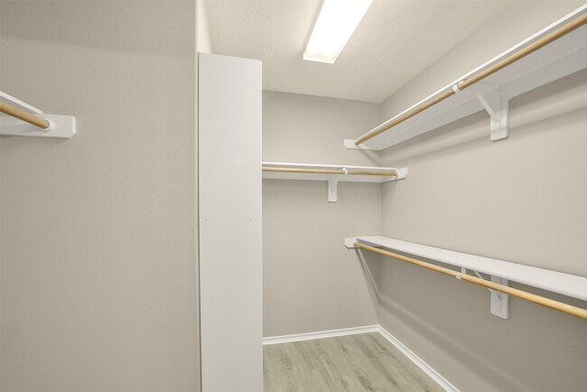 Building Photo - 171 N Burberry Park Cir