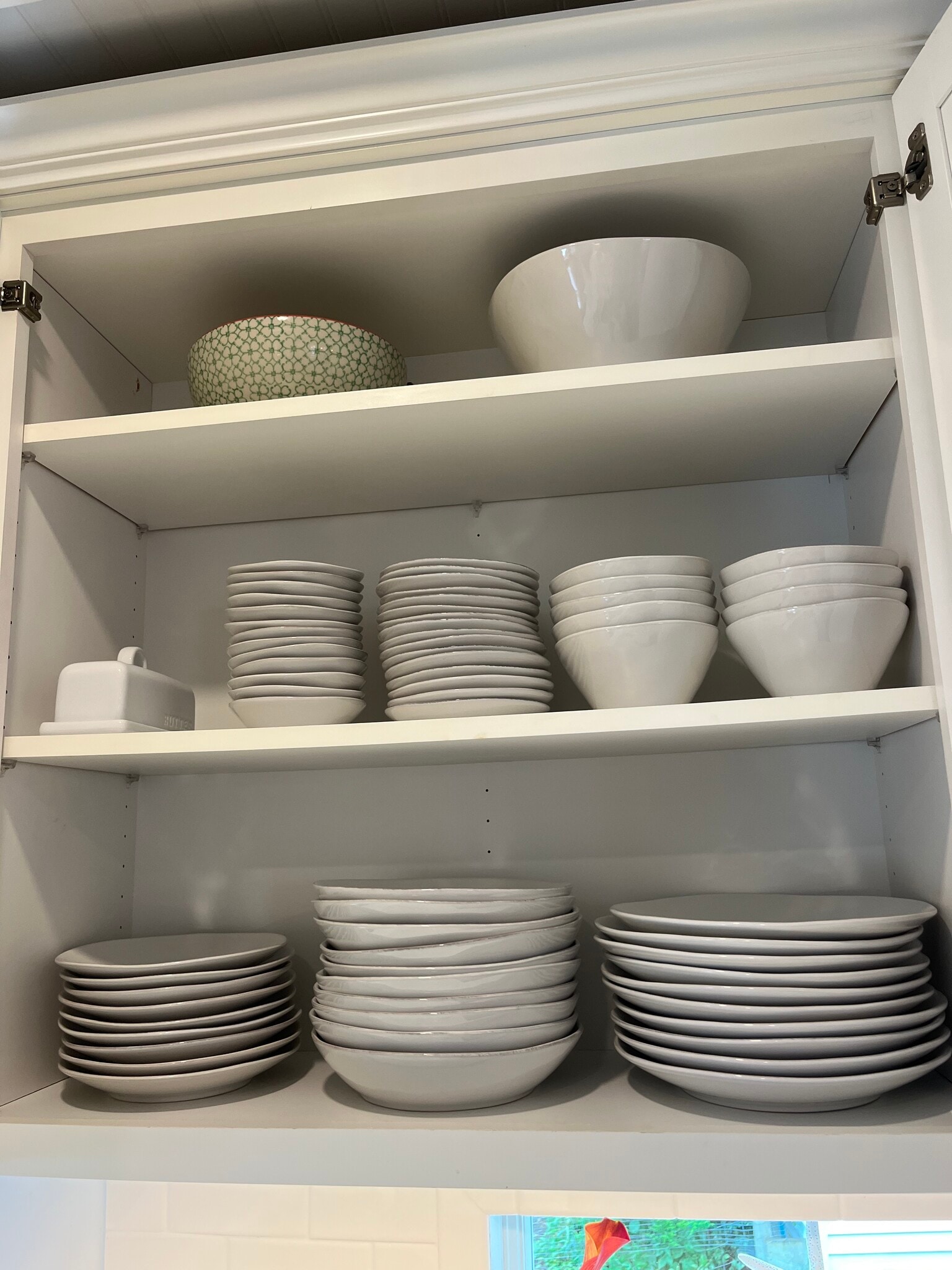 Brand new service for 10+ Crate and Barrel dishes with coordinating serving pieces and accessories - 11 Henry St
