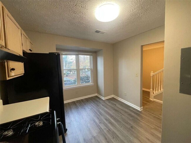 Building Photo - 3774 Meadow Creek Dr