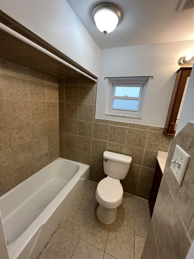 Building Photo - 1511 Ridge Ave