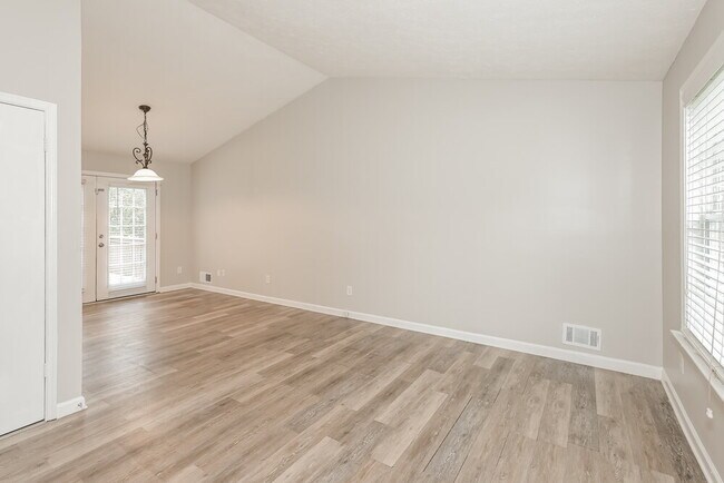 Building Photo - 401 Sherwood Oaks Rd