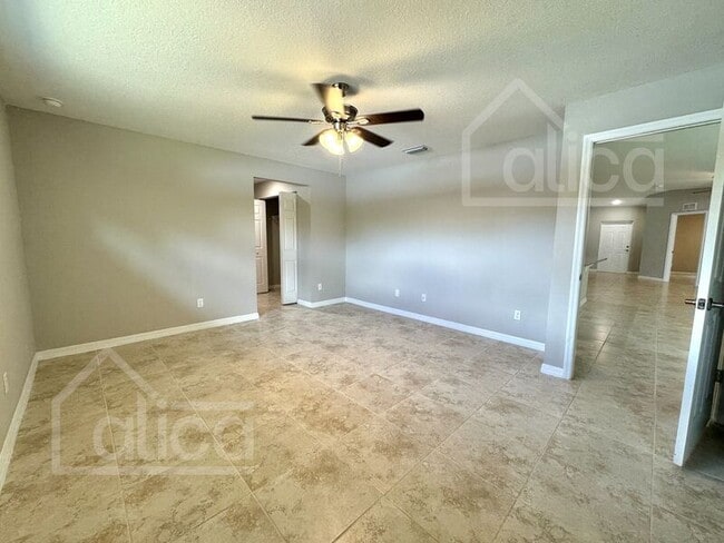 Building Photo - 3271 Hale Ave