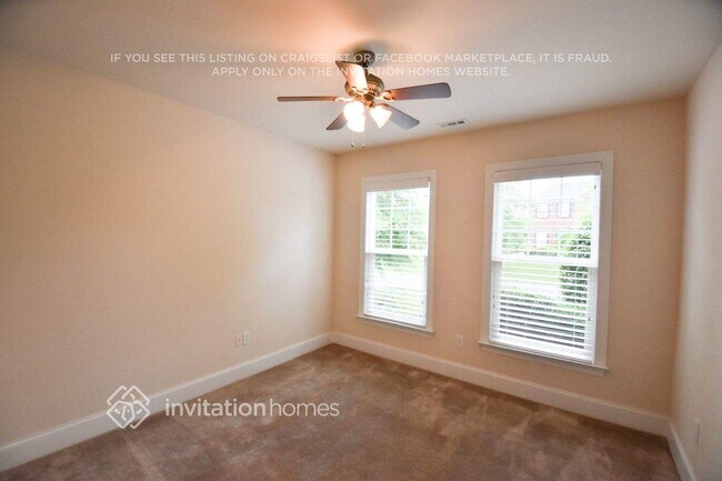 Building Photo - 10814 Bask Ct