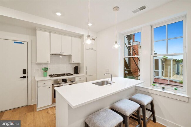 Building Photo - 2869 28th St NW