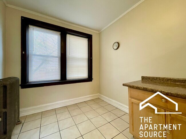 Building Photo - 2402 N Leclaire Ave