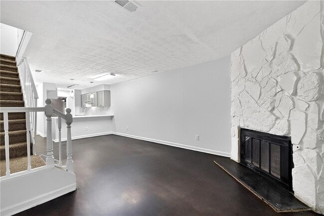 Building Photo - 6716 Colchester Pl NW