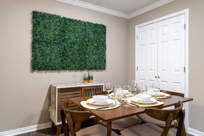 Building Photo - 10020 Regal Park Ln