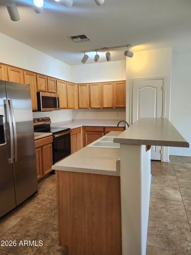 Building Photo - 17938 W Port Royale Ln