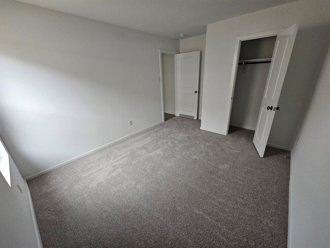 Building Photo - 21575 Carosella Dr