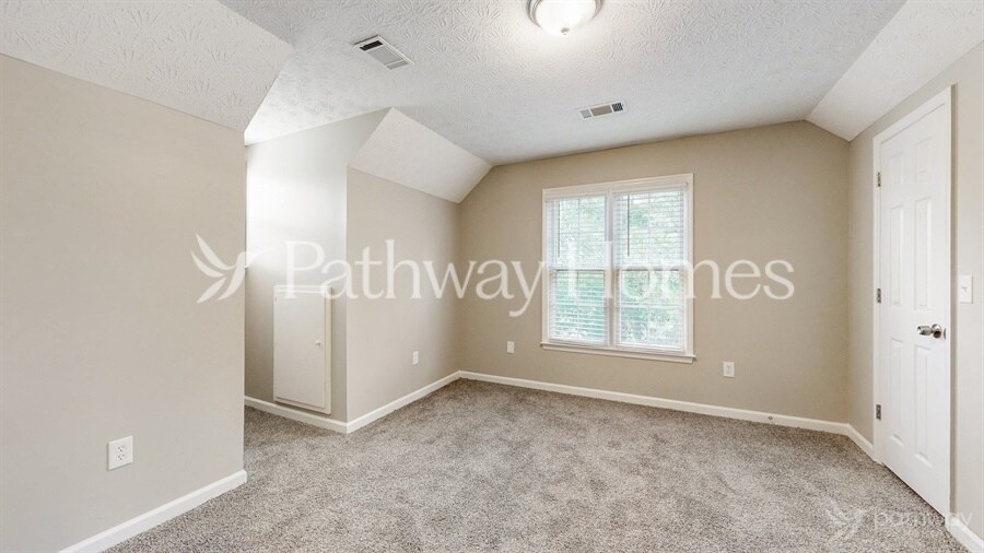 Building Photo - 2091 Furlong Run