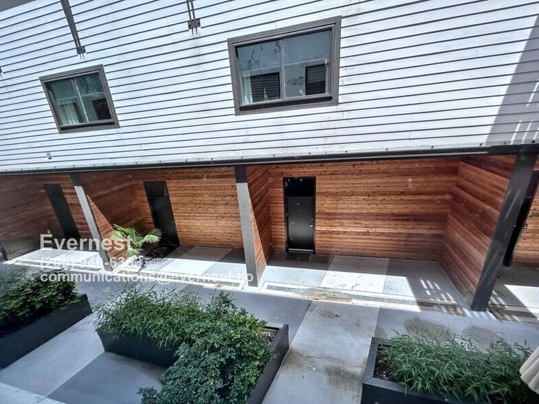 Building Photo - 1801 2nd Ave N
