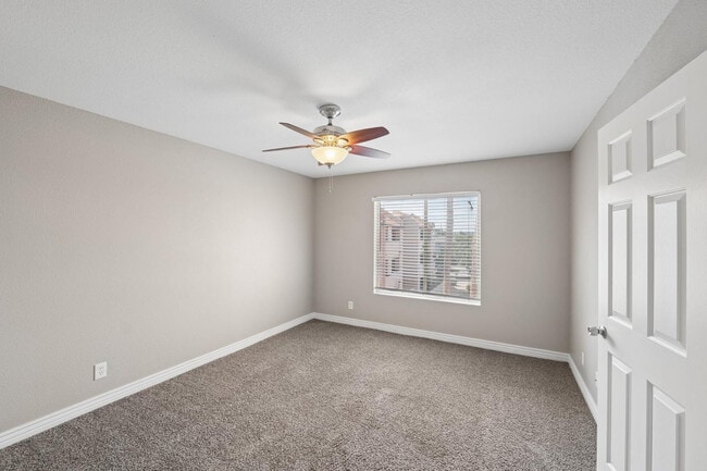 Building Photo - 540 N May