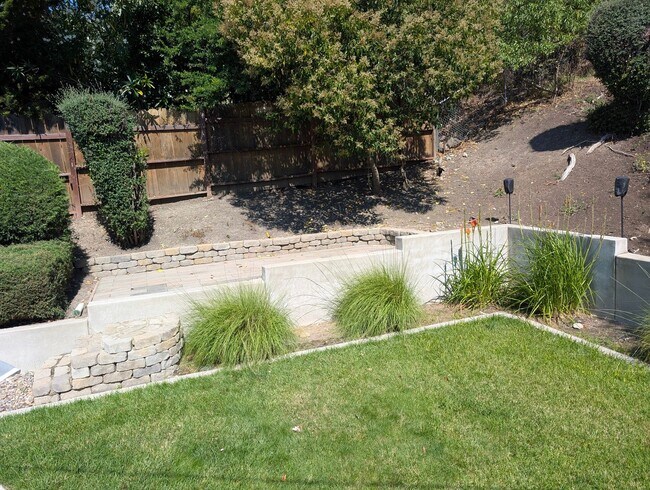 Building Photo - Fantastic 4/2 Home in El Sobrante
