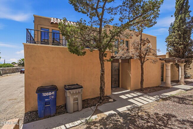 Building Photo - 10604 Springwood Dr