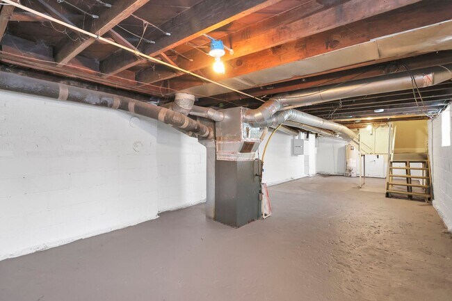 Building Photo - 775-777-777 S 17th St