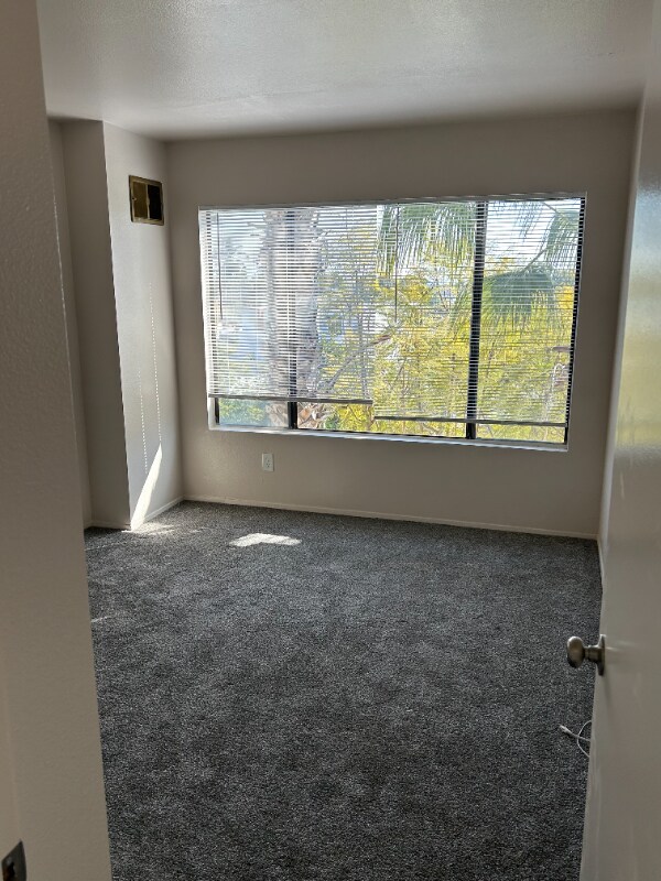 Building Photo - 2782 Broadway