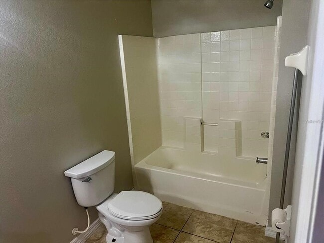 Building Photo - 1327 Broken Oak Dr