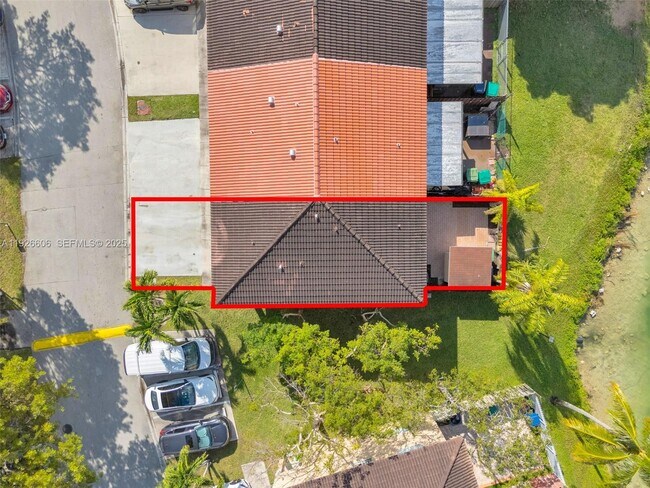 Building Photo - 17542 SW 139th Ct