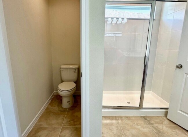 Building Photo - Isles of Lake Nona!! 3 Bedroom 2.5 Bathroom Townhome