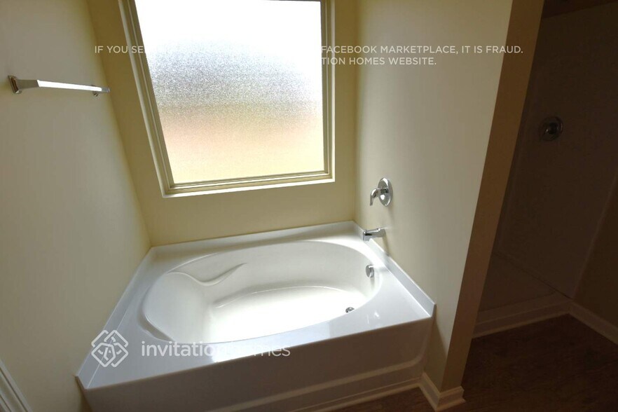 Building Photo - 204 Loganview Dr